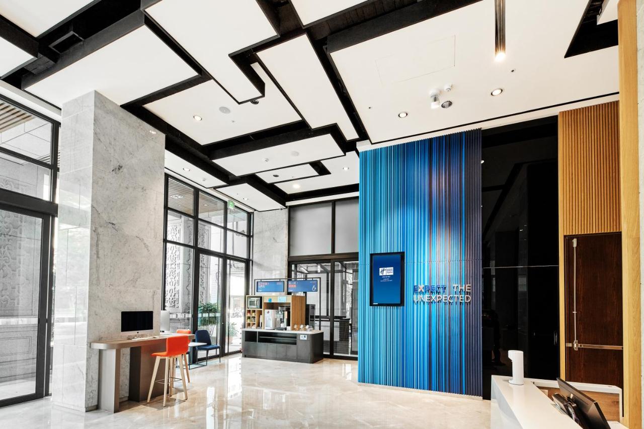 Holiday Inn Express Kaohsiung Love River By Ihg Exterior foto