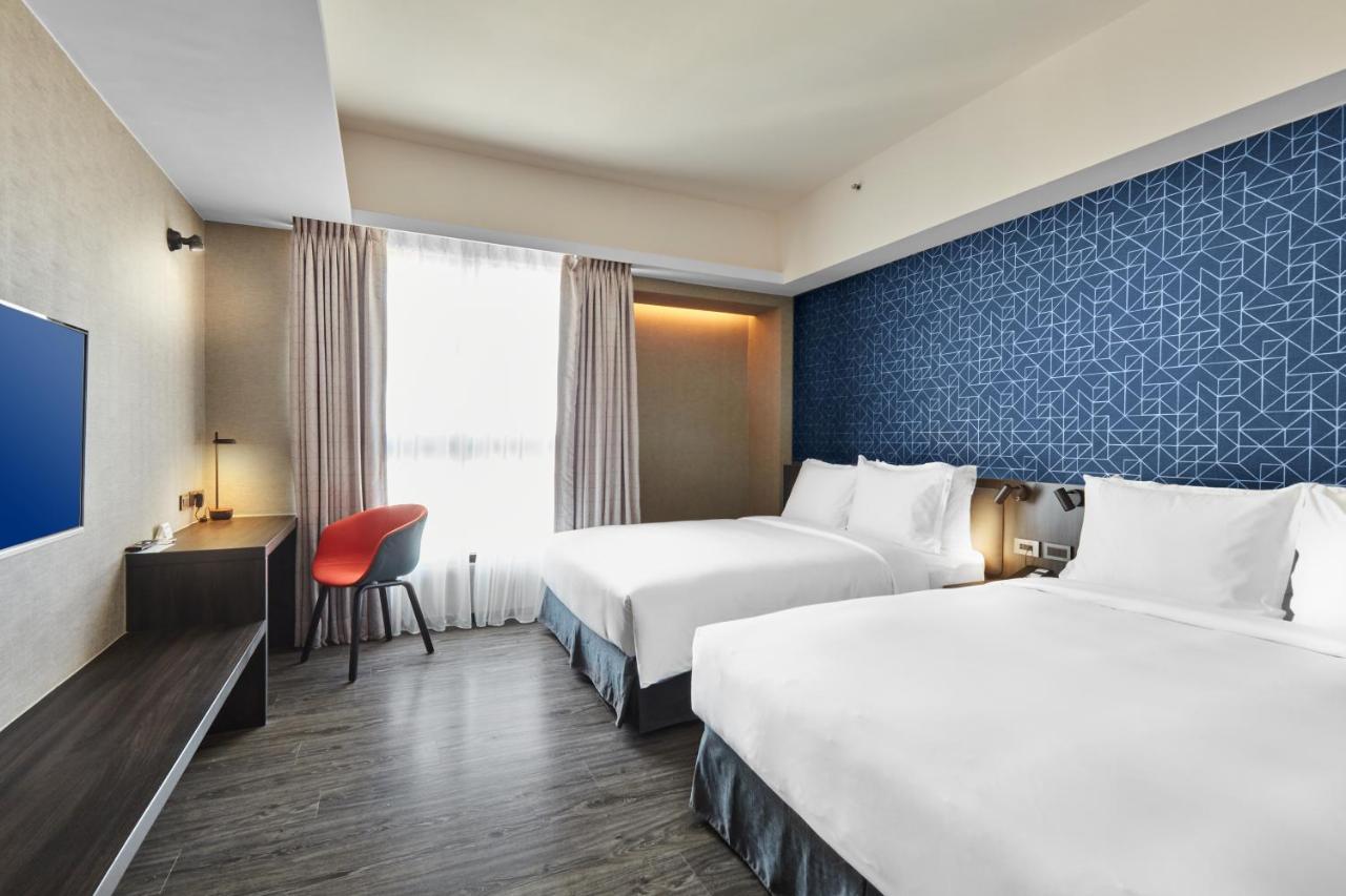Holiday Inn Express Kaohsiung Love River By Ihg Exterior foto