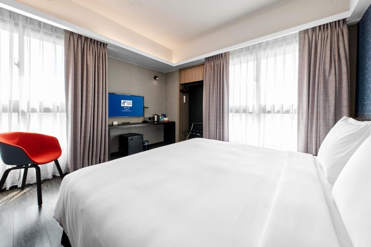 Holiday Inn Express Kaohsiung Love River By Ihg Exterior foto