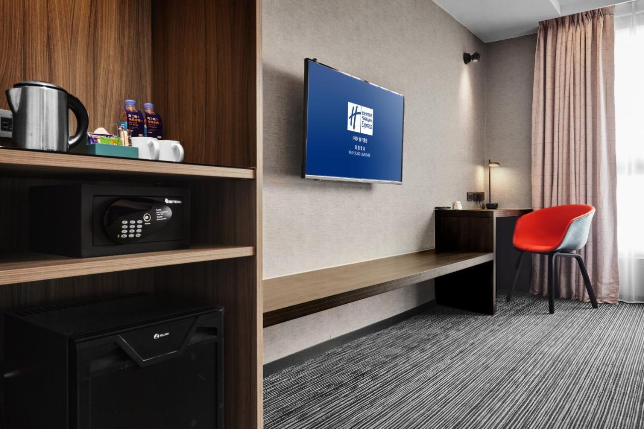 Holiday Inn Express Kaohsiung Love River By Ihg Exterior foto
