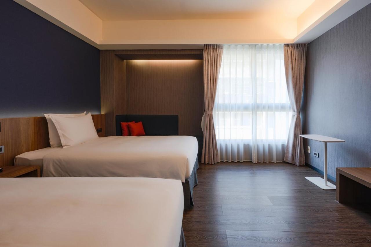 Holiday Inn Express Kaohsiung Love River By Ihg Exterior foto